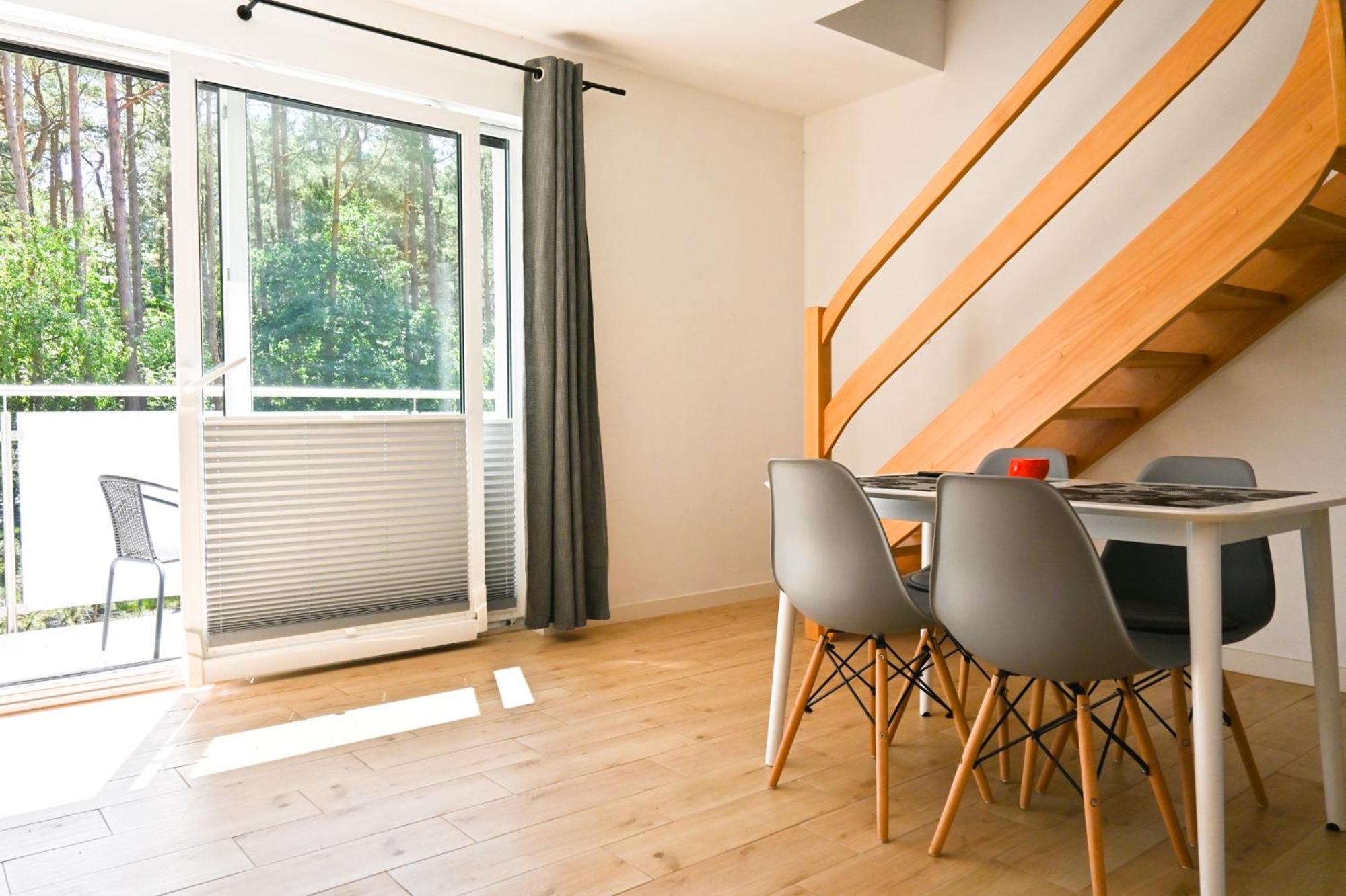 Komfortowy Apartament Dwupoziomowy W Cichej Okolicy Pobierowo Exteriör bild