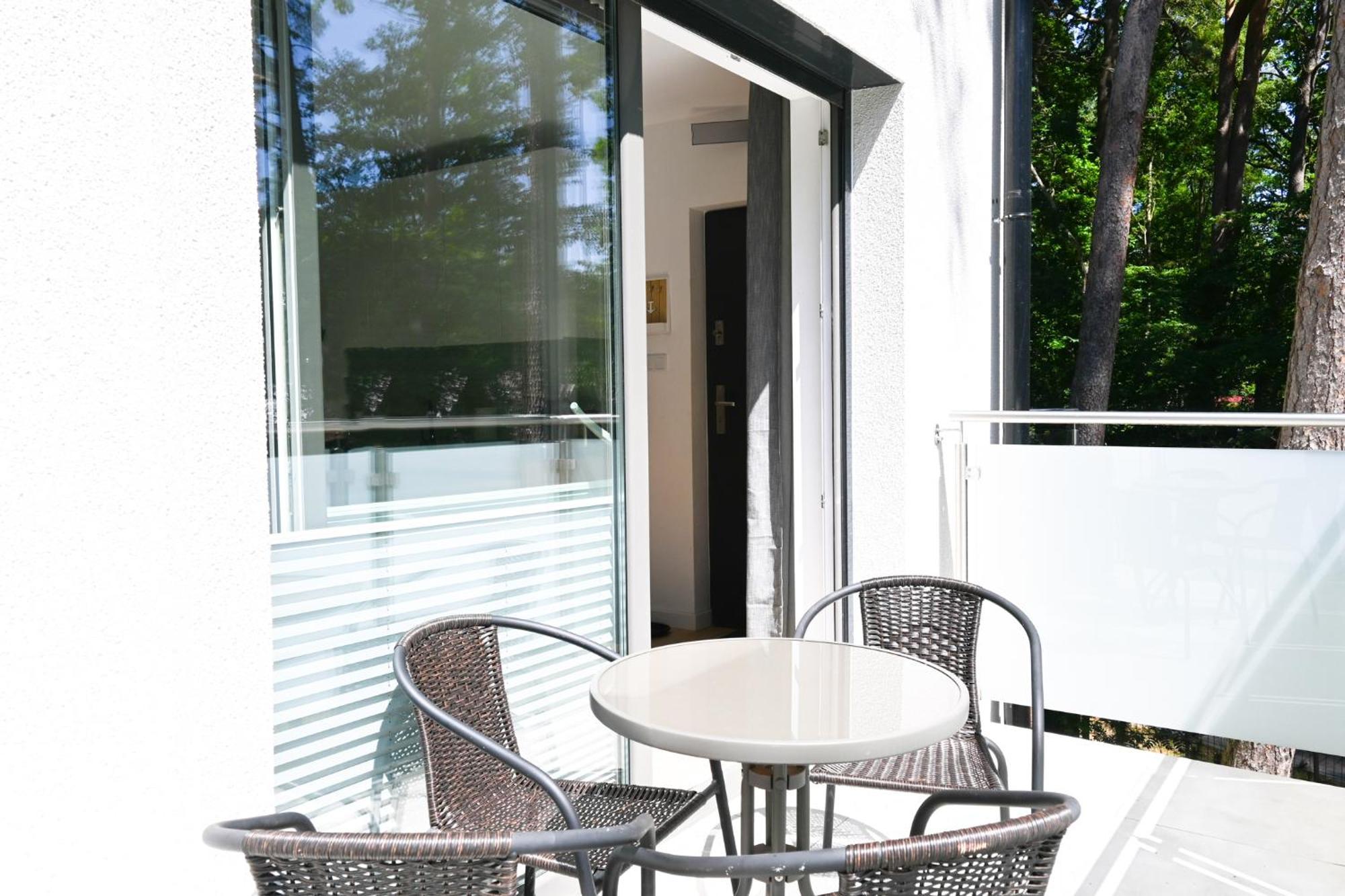 Komfortowy Apartament Dwupoziomowy W Cichej Okolicy Pobierowo Exteriör bild